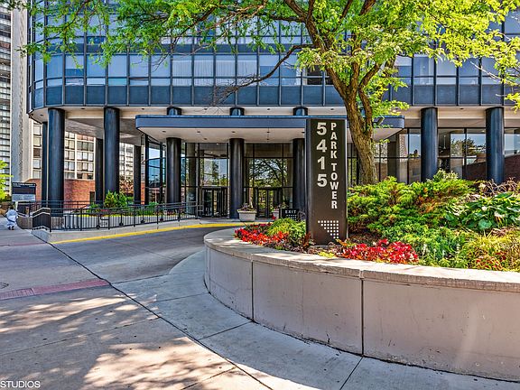 2nd image of 5415 N Sheridan Rd APT 5305