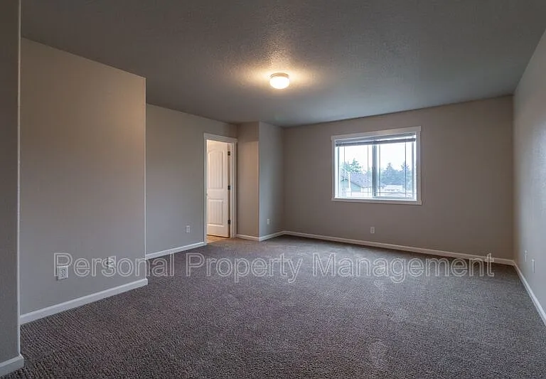 5010 NE 29th Ave — Photo 8