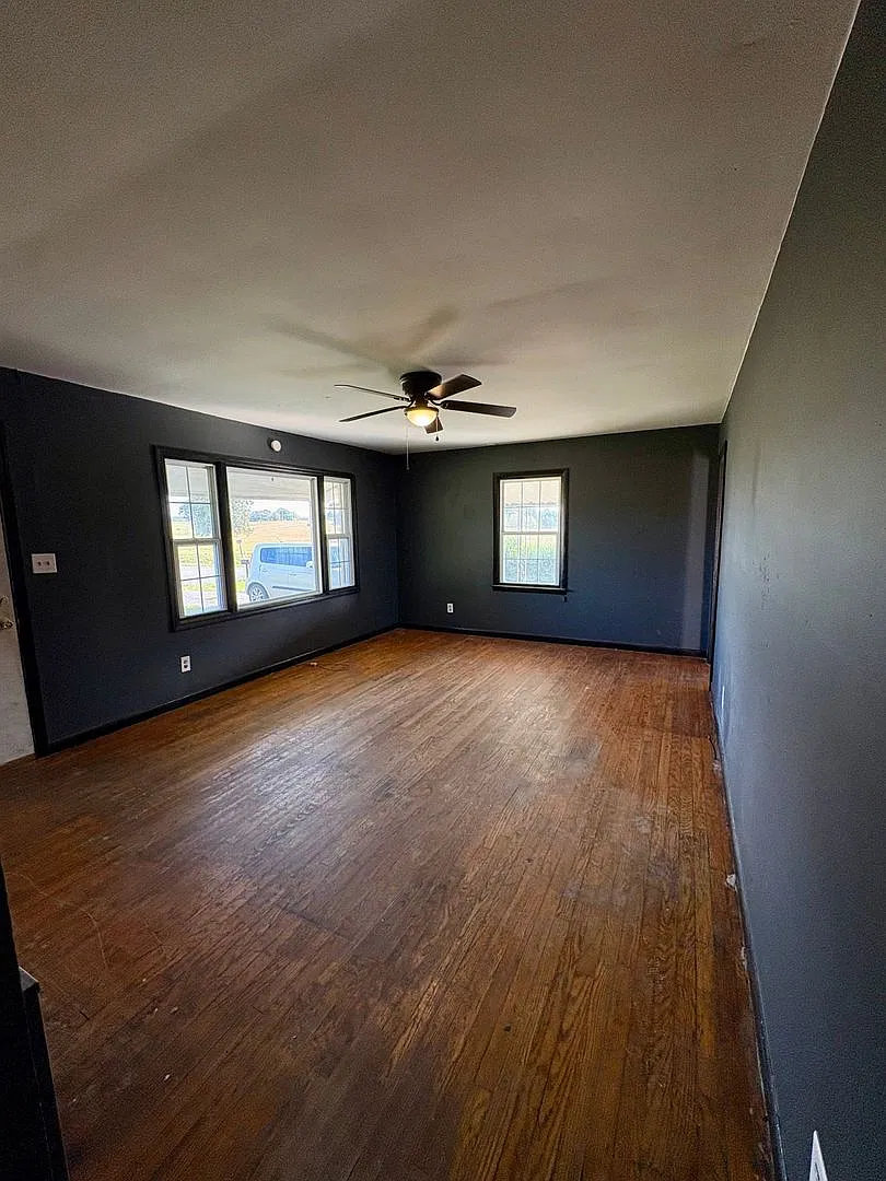 3-Bedroom Home for Rent 301 7th St, Tompkinsville, KY 42167 — Photo 2