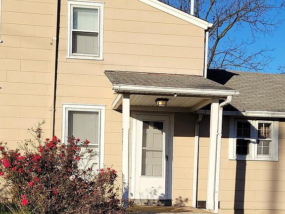 2nd image of 2391 2nd Street Pike