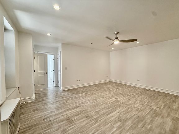5th image of 105 Bennett Ave APT 14A