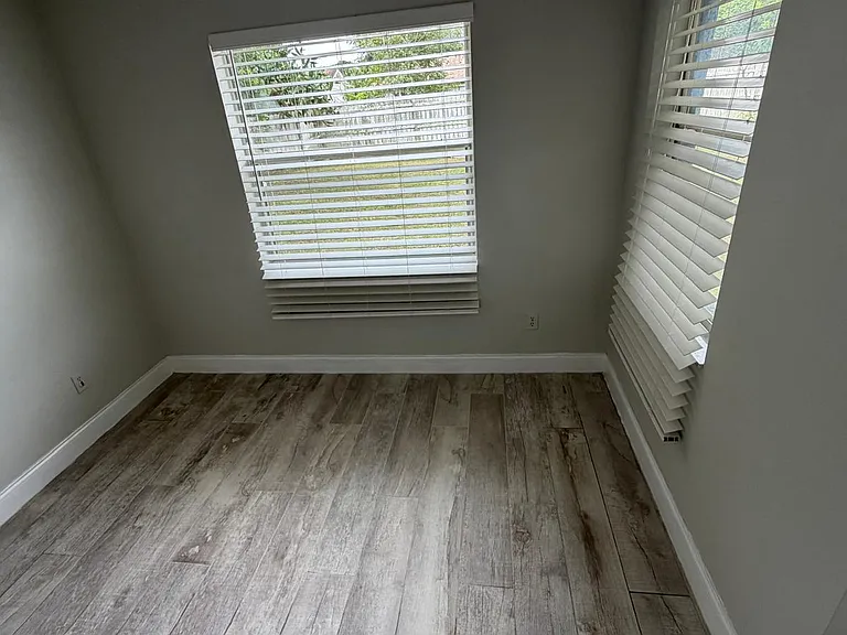 10132 Cypress Glen Pl — Photo 18