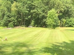 121 Hillvue Ln, Evans City, PA 16033