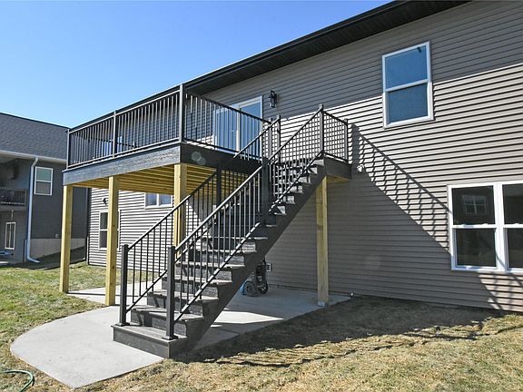 3rd image of 1821 Cottage Ridge Dr