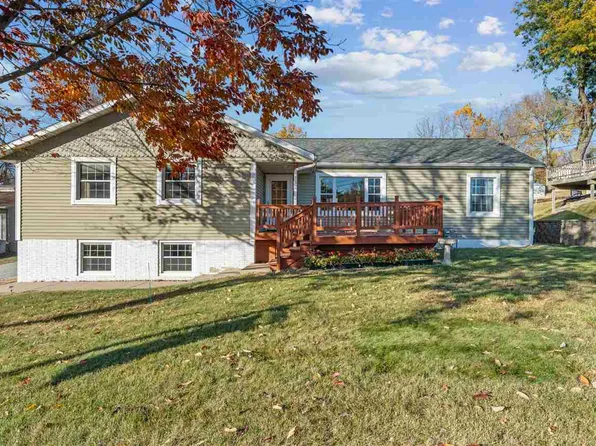 1716 O Ave NW, Cedar Rapids, IA 52405