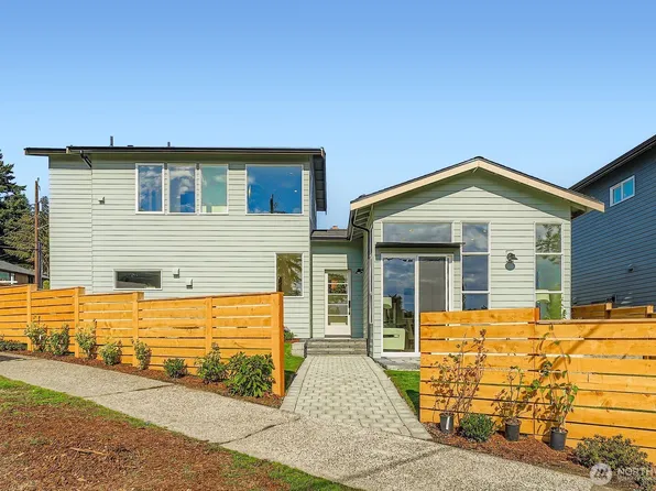 8800 41st Avenue SW, Seattle, WA 98136