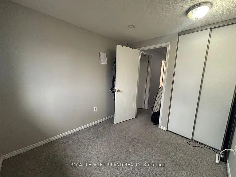 511 Admiral Dr #17 — Photo 12