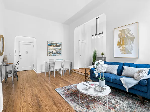 104 East 37th Street 3F image 2 of 5