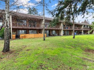 51 NW Columbia Dr APT 105, Oak Harbor, WA 98277