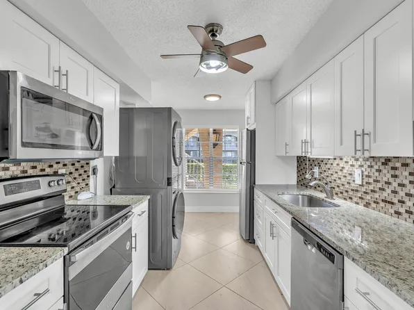 13950 Via Flora #B, Delray Beach, FL 33484