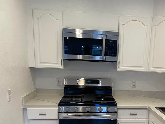 4th image of 45 Sunnyside Ave APT A