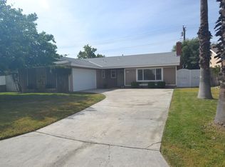 19245 Mesa Dr, Rialto, CA 92377