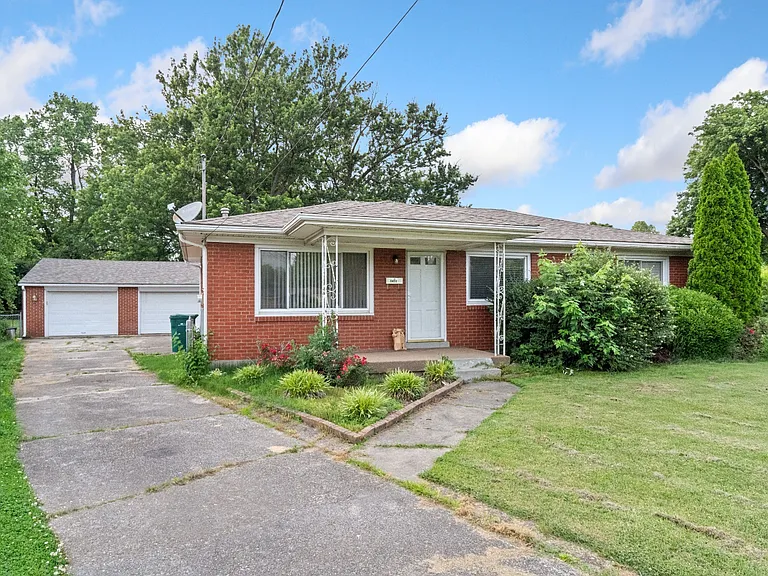 5411 Fennel Ct — Photo 3
