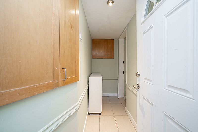 Burnaby Apartment for rent - 2 Bedrooms — photo 12