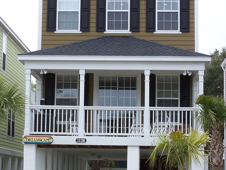 2005 Beach house with pool