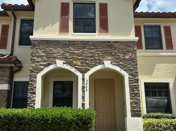 3209 SE 5th St, Homestead, FL 33033