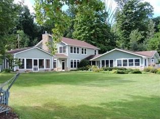 10038 Sycamore Beach Dr, Three Rivers, MI 49093