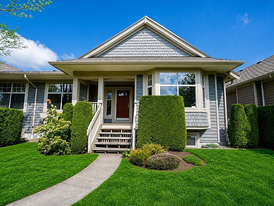1st image of 15425 Rosemary Heights Cres #3
