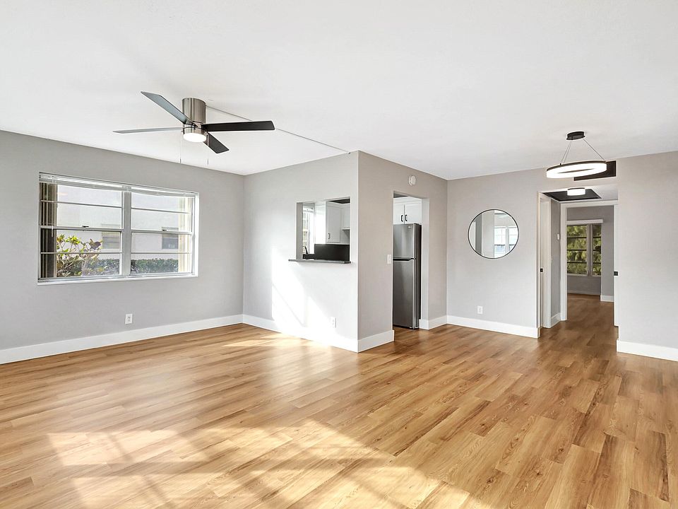 1st image of 21 Windsor Drive #B