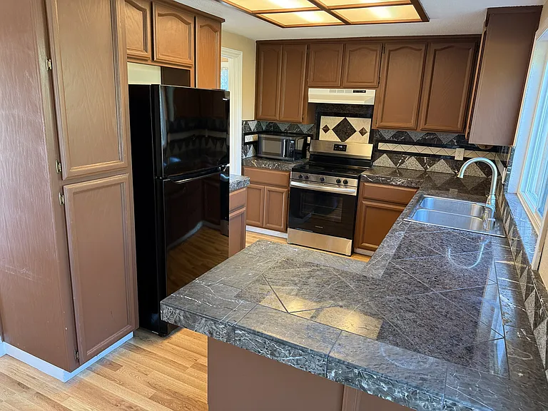 3355 Zorina Way — Photo 23