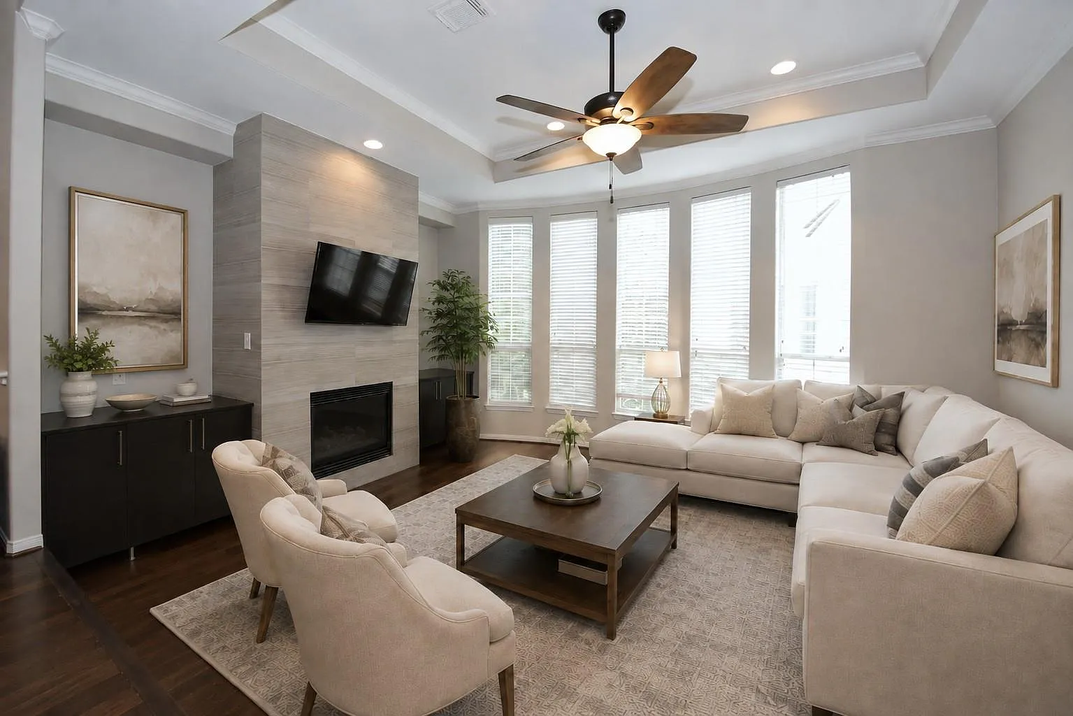 3 bed, 3.5 bath, 2273 sqft, $3,200 — Photo 3