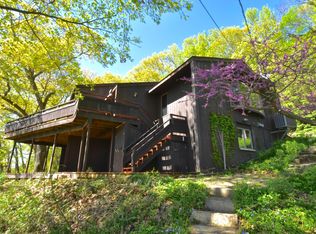 664 State Highway 54, Trunk Fountain City, WI 54629