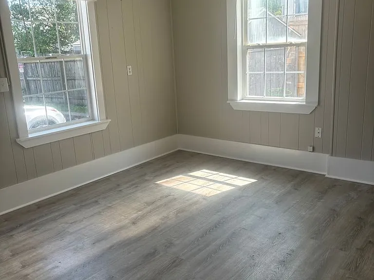179 E. Loudon Ave — Photo 5
