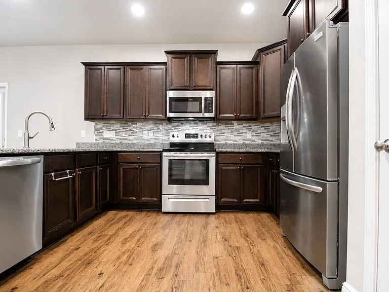 3674 Hawks Landing Cir — Photo 6