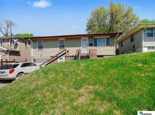 3722 Crown Point Ave, Omaha, NE 68111