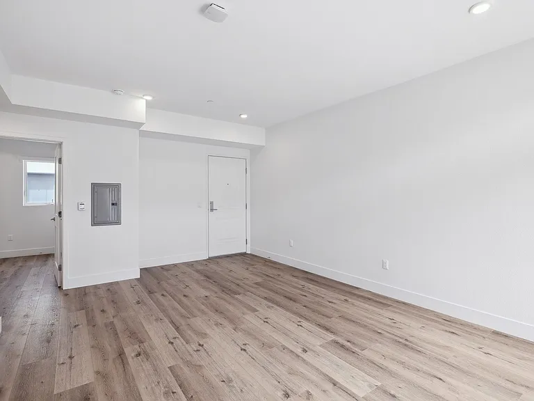 The Bay Apartment Homes — Photo 66