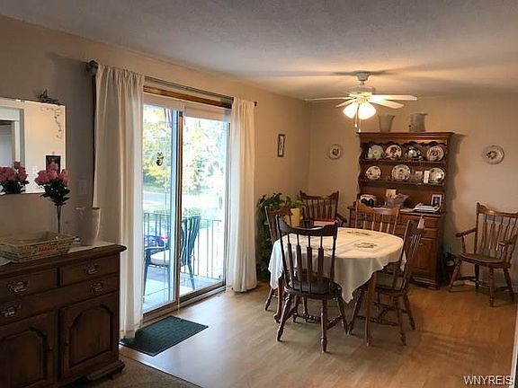 4th image of 136 Denrose Dr #7