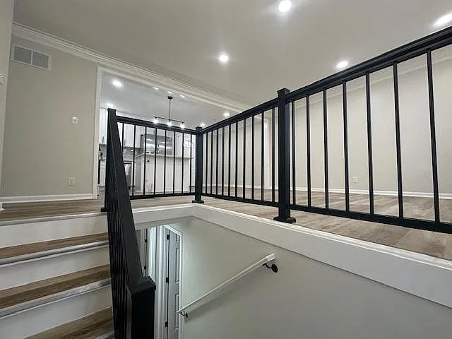 207 Pacific Dr — Photo 4