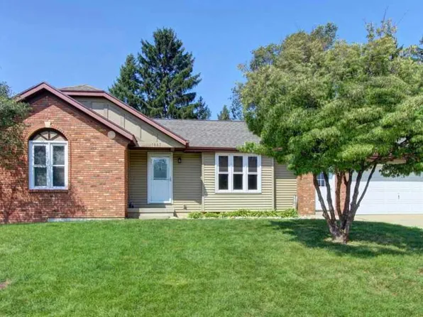 1887 Mapleview St SE, Kentwood, MI 49508