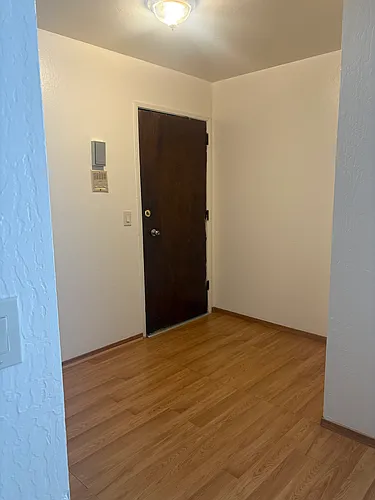 667 Villa St #4 Photo 1
