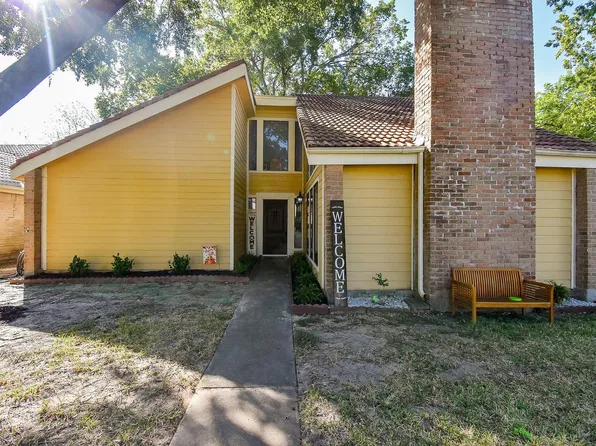 6023 Elkwood Forest Dr, Houston, TX 77088