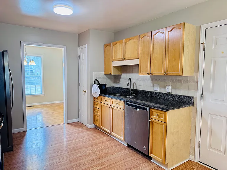 320 Springside Dr — Photo 17