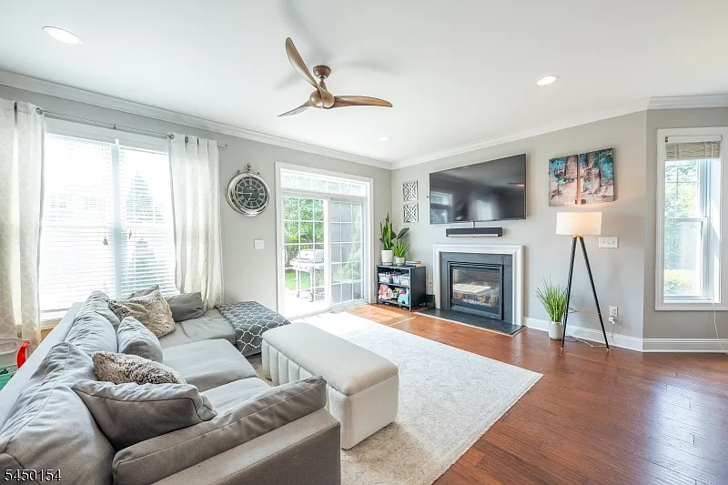 2 bed, 2.5 bath, $3,400 — Photo 4