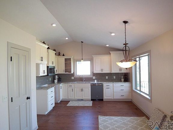 3rd image of 5403 S Salvation Pl