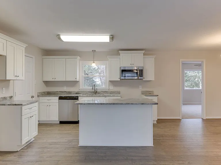 213 Clemwood Pkwy — Photo 9