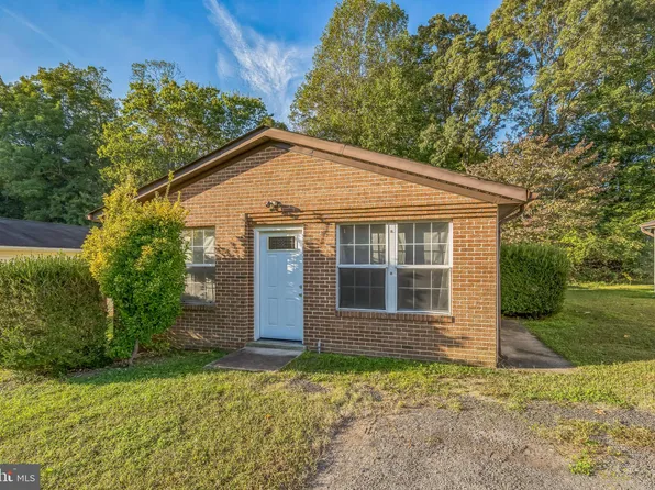 636 Field Rd, Lusby, MD 20657