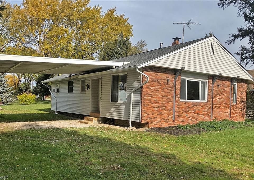 1st image of 131 Lake Ct