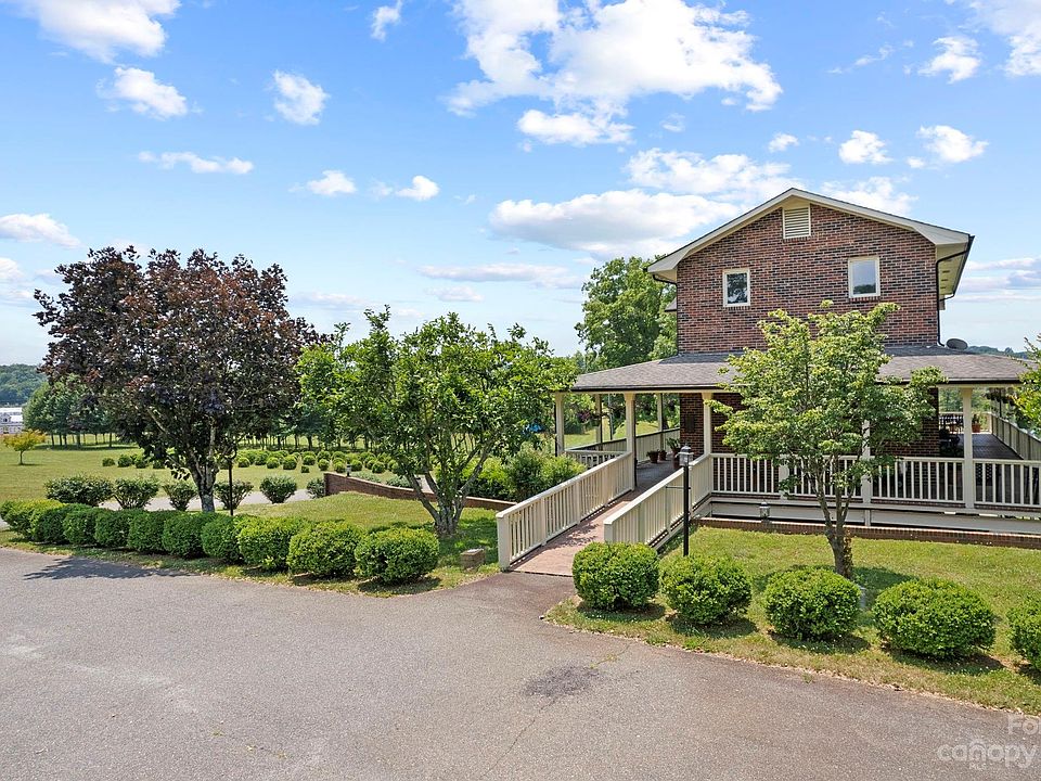 1st image of 2310 McConnaughey Ln