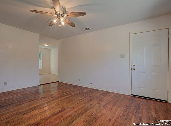 3rd image of 4431 Chulita St