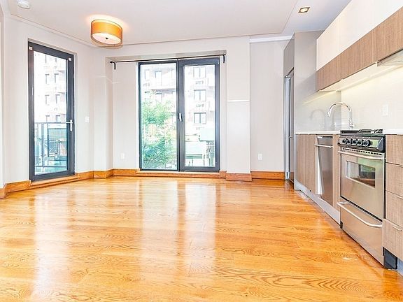 2nd image of 865 Willoughby Ave #D3