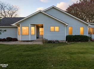 1067 Julie Dr, Davison, MI 48423