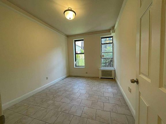4th image of 455 W 50th St APT 6