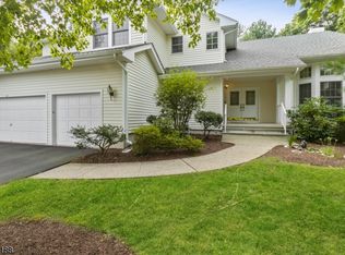 27 Stafford Ct, Bedminster, NJ 07921