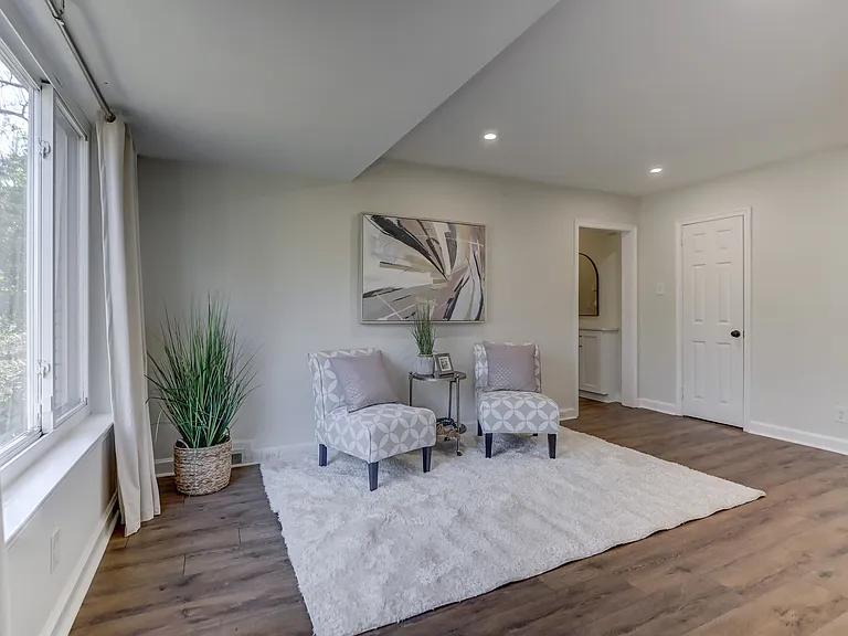 3325 Eastwood Dr — Photo 9