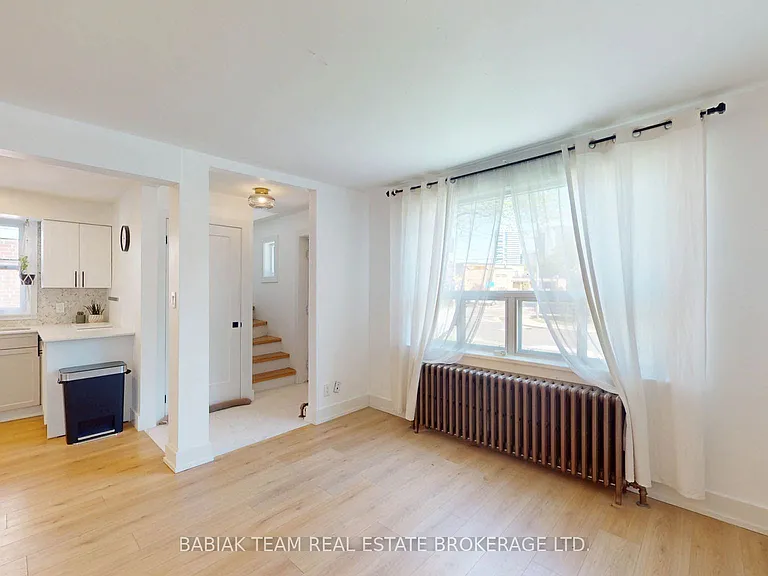 40 Alexander St — Photo 17