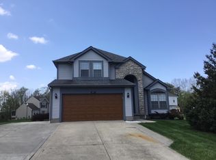 217 Oxford Dr, Pataskala, OH 43062